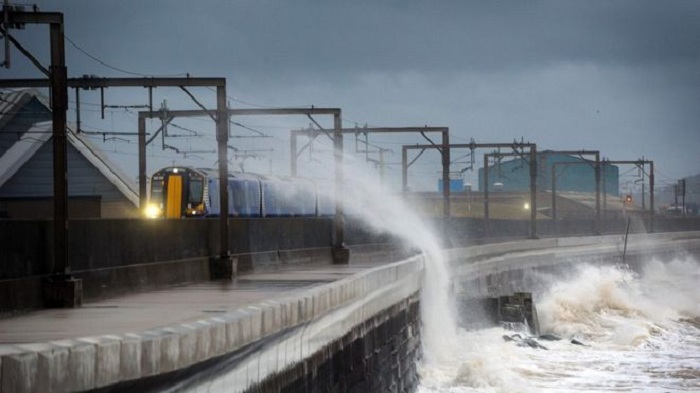 Disruption as Storm Barbara starts moving across Scotland
